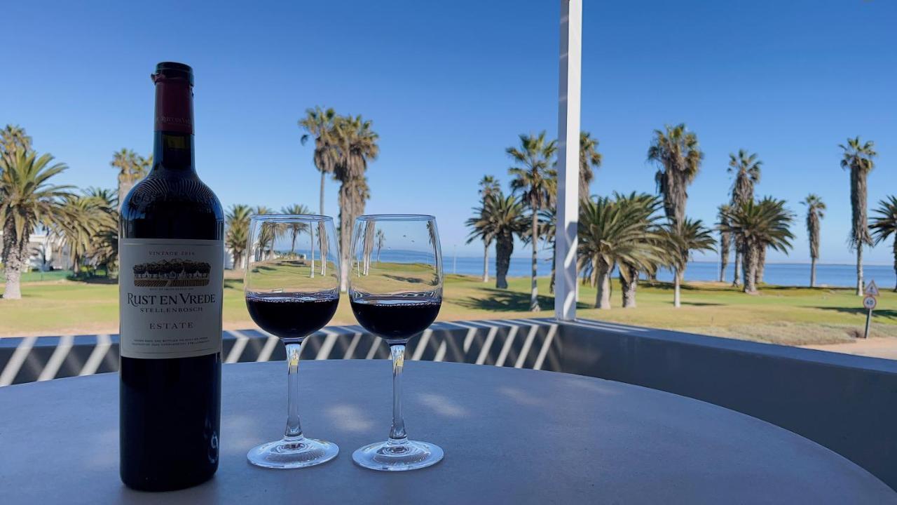 Aha! Cheers Guesthouse 拾间-海 Walvis Bay Exterior photo